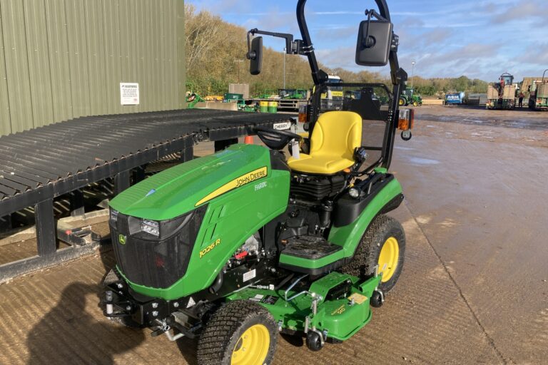 John Deere 1026R compact tractor