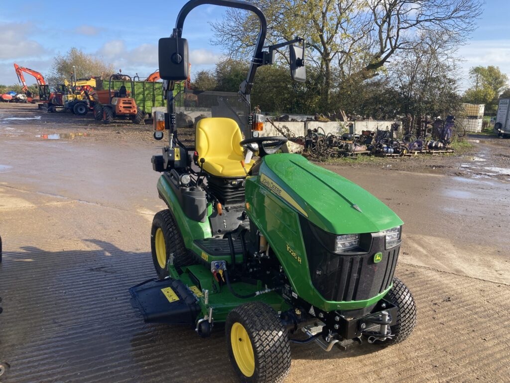 John Deere 1026R compact tractor - Image 6
