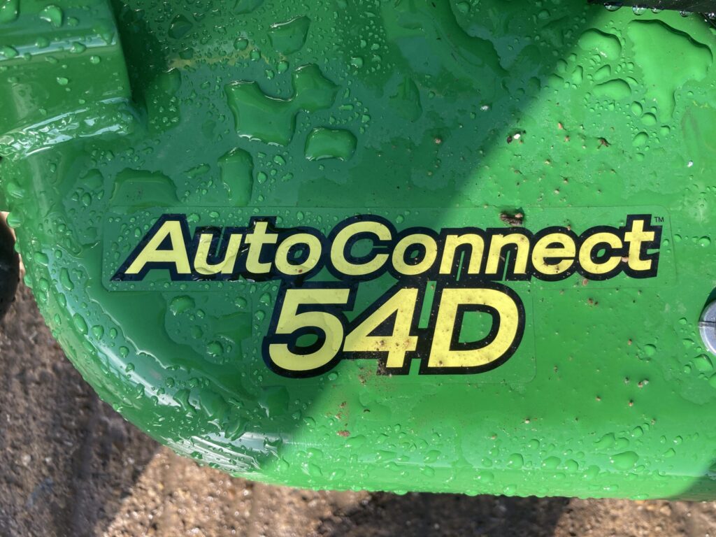 John Deere 1026R compact tractor - Image 8