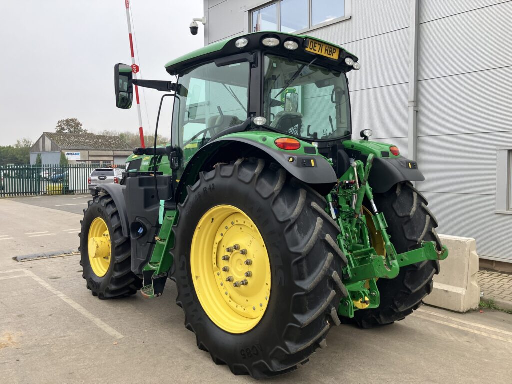 John Deere 6215R - Image 3