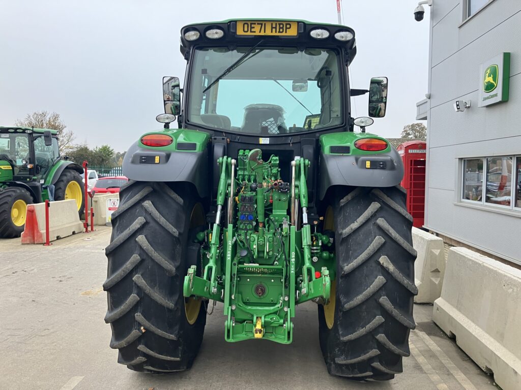 John Deere 6215R - Image 4