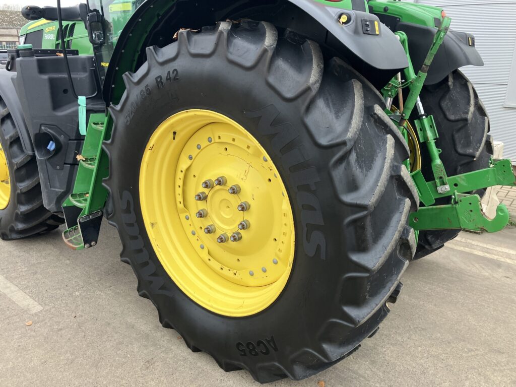 John Deere 6215R - Image 20