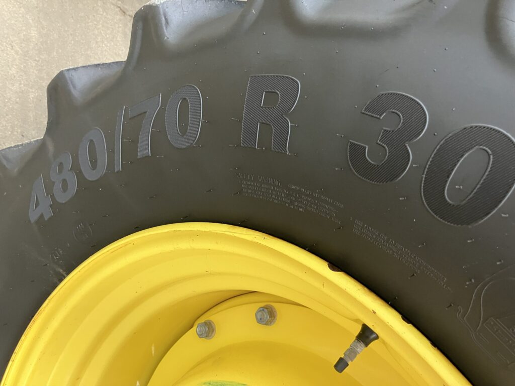 John Deere 6215R - Image 27