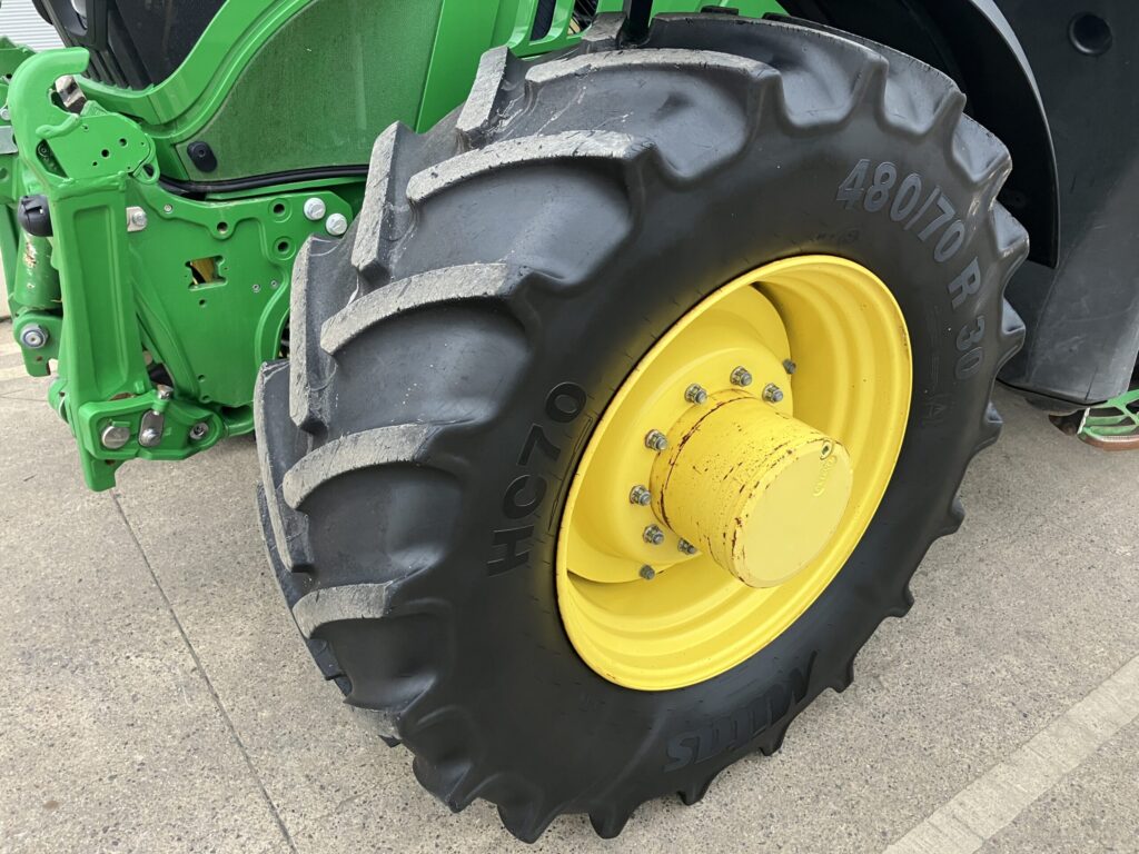 John Deere 6215R - Image 28