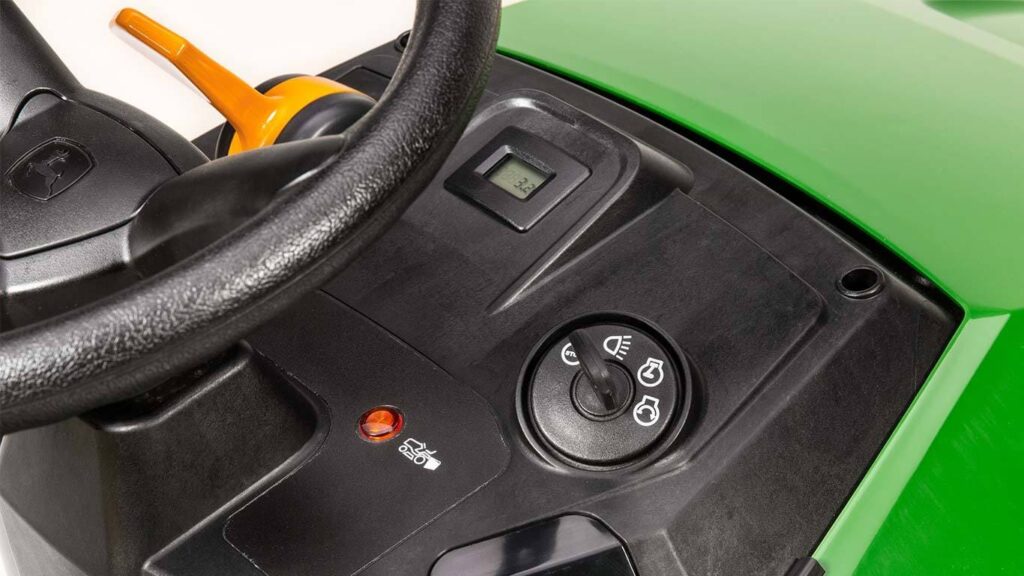 John Deere X117R Ride-on Lawnmower - Image 7