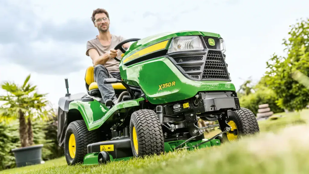 John Deere X350R Ride-on Lawnmower - Image 4