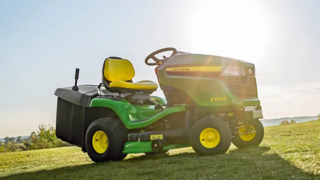 John Deere X350R Ride-on Lawnmower - Image 2