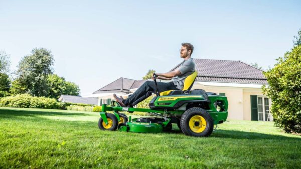 John Deere Z320M ZTrack Zero Turn Mower - Image 2