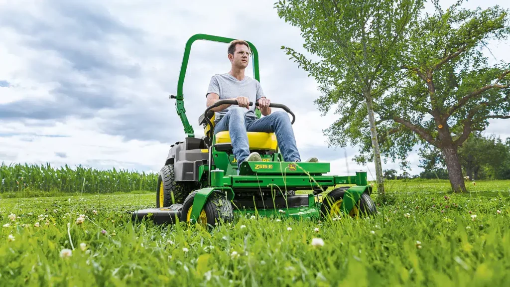John Deere Z515E Zero Turn Mower - Image 4