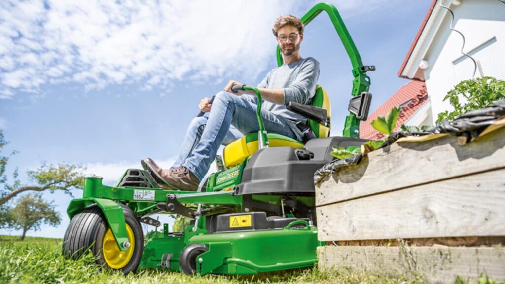 John Deere Z545R Zero Turn Mower - Image 3