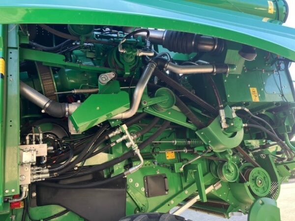 John Deere S690 TM - Image 12