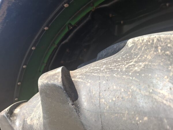 John Deere 6135R - Image 12
