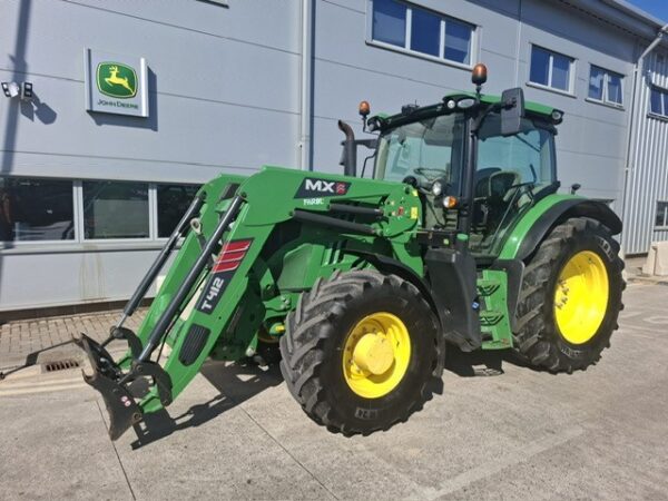 John Deere 6135R