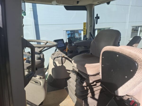 John Deere 6135R - Image 7