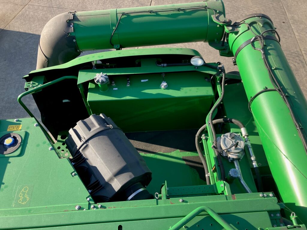 JOHN DEERE S685 TM - Image 8