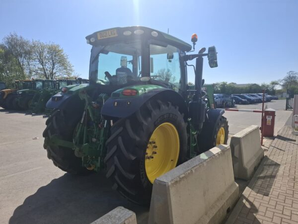 John Deere 6135R - Image 5