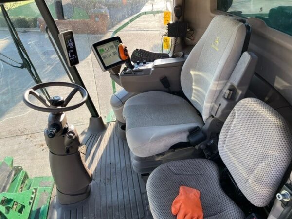 John Deere S690 TM - Image 15