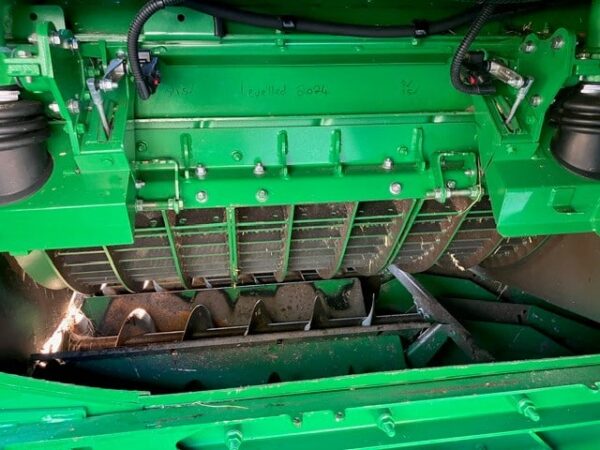 John Deere S690 TM - Image 11