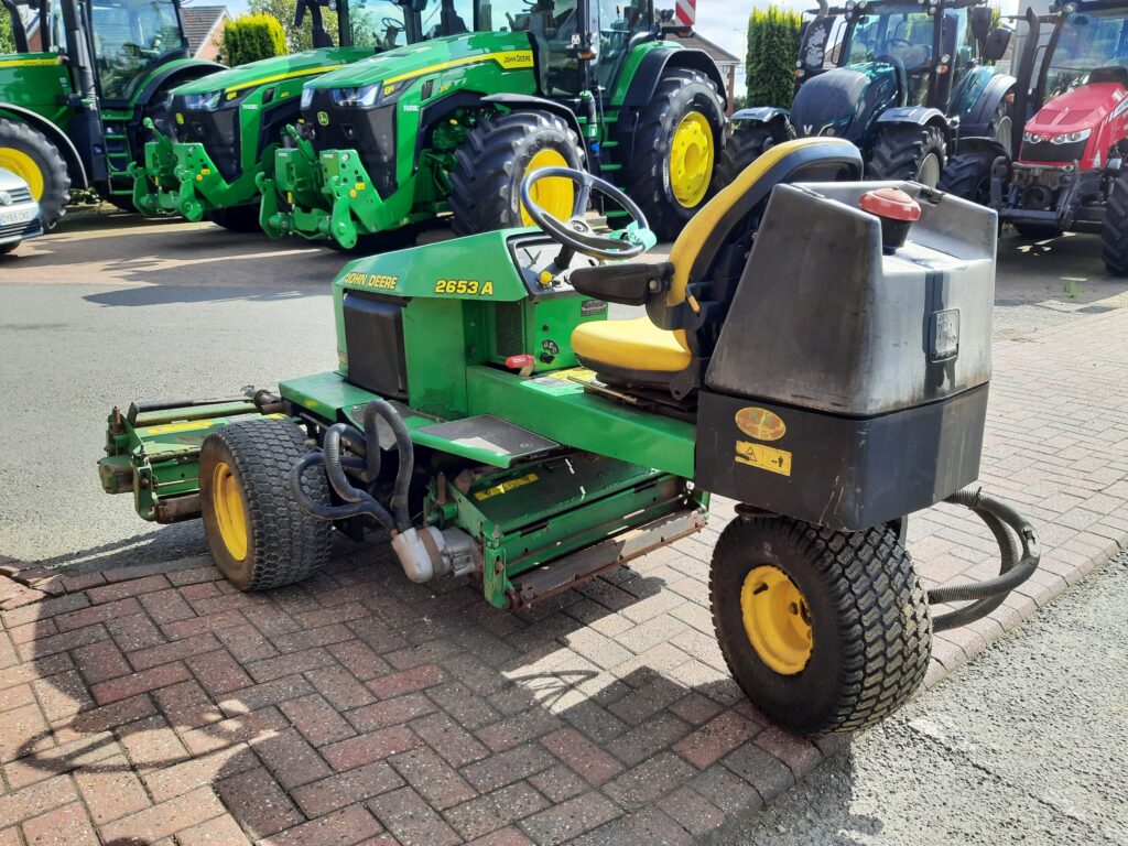John Deere 2653A utility triple mower - Image 7