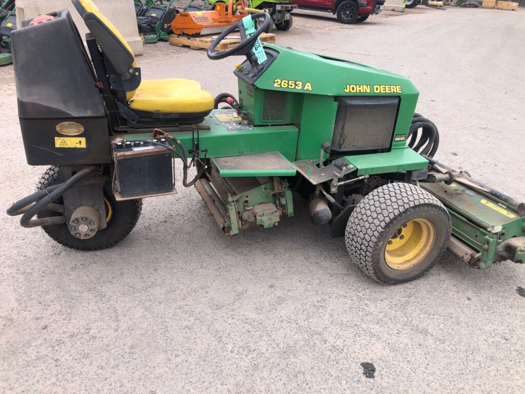 John Deere 2653A utility triple mower - Image 5