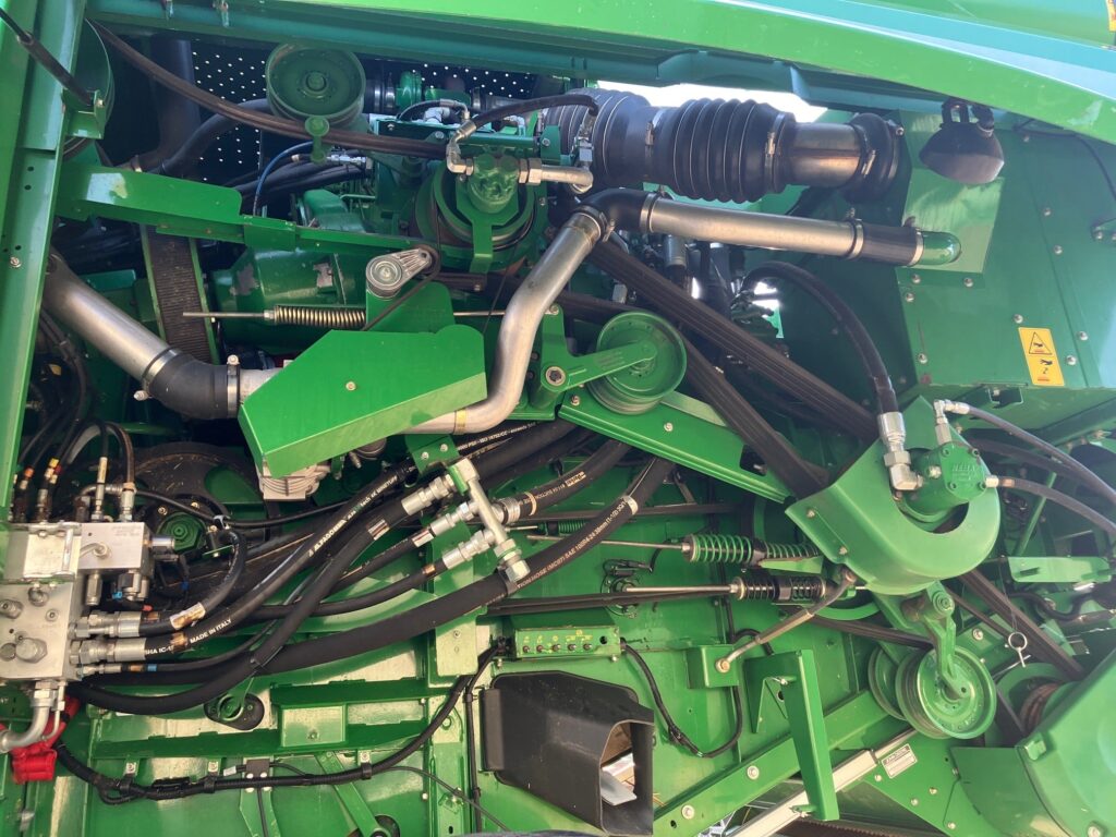 JOHN DEERE S685 TM - Image 20