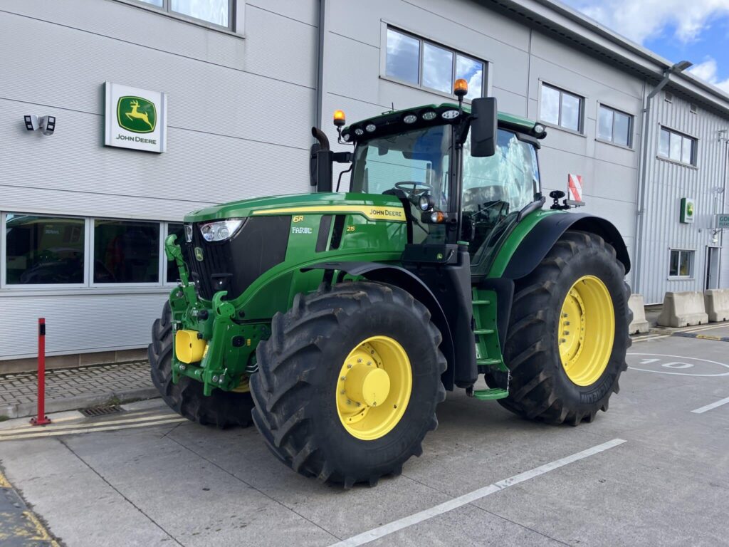 John Deere 6R 215