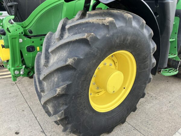 John Deere 6R 215 - Image 10