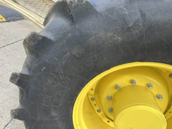 John Deere 6R 215 - Image 12