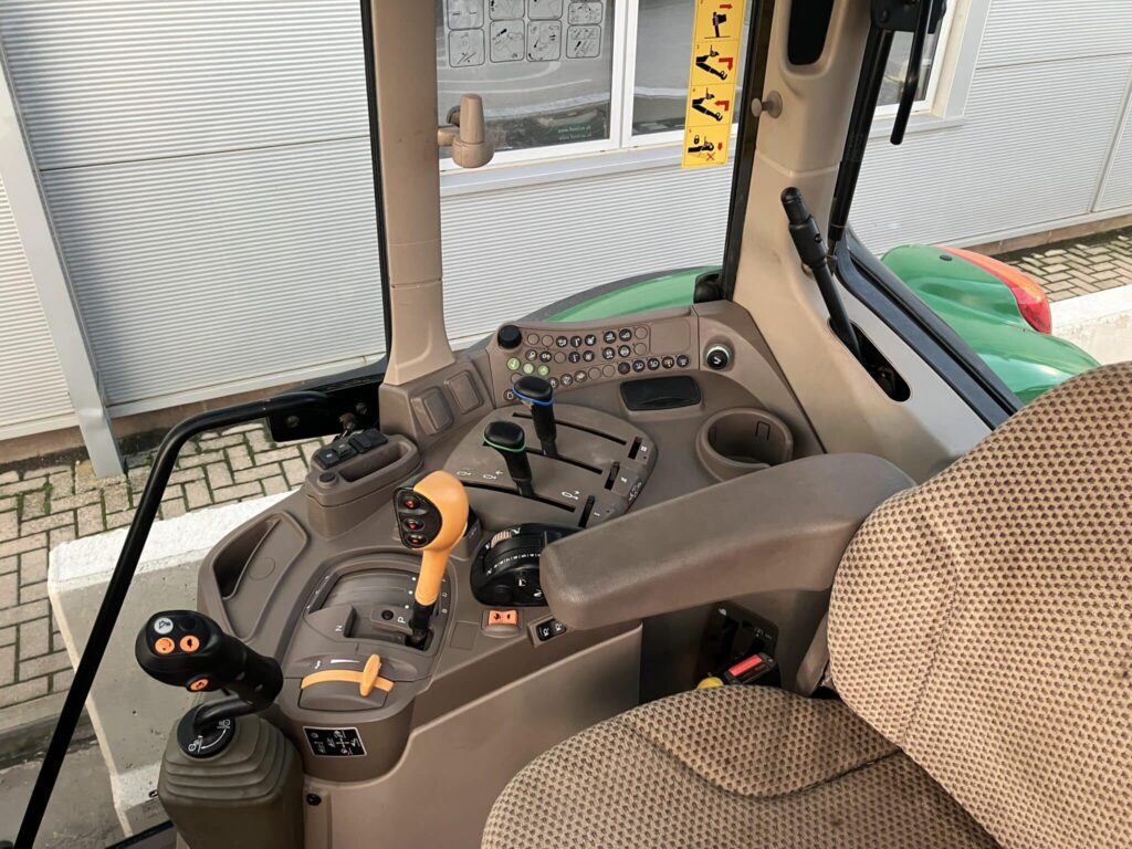 John Deere 6120M - Image 12