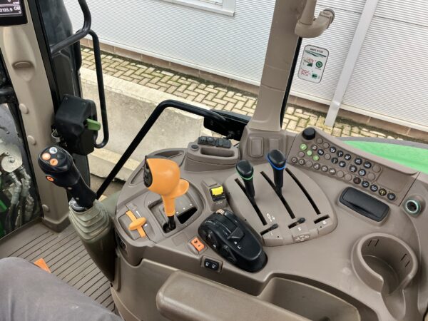 John Deere 6120M - Image 11