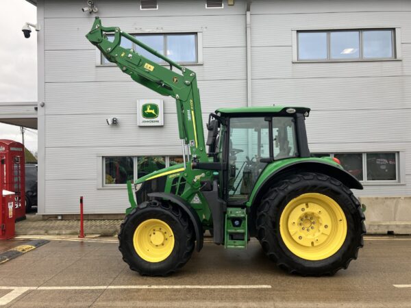 John Deere 6120M - Image 2