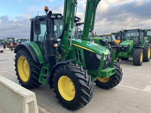 John Deere 6120M - Image 7