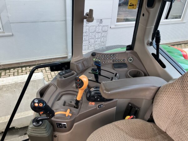 John Deere 6120M - Image 11
