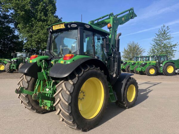 John Deere 6120M - Image 5