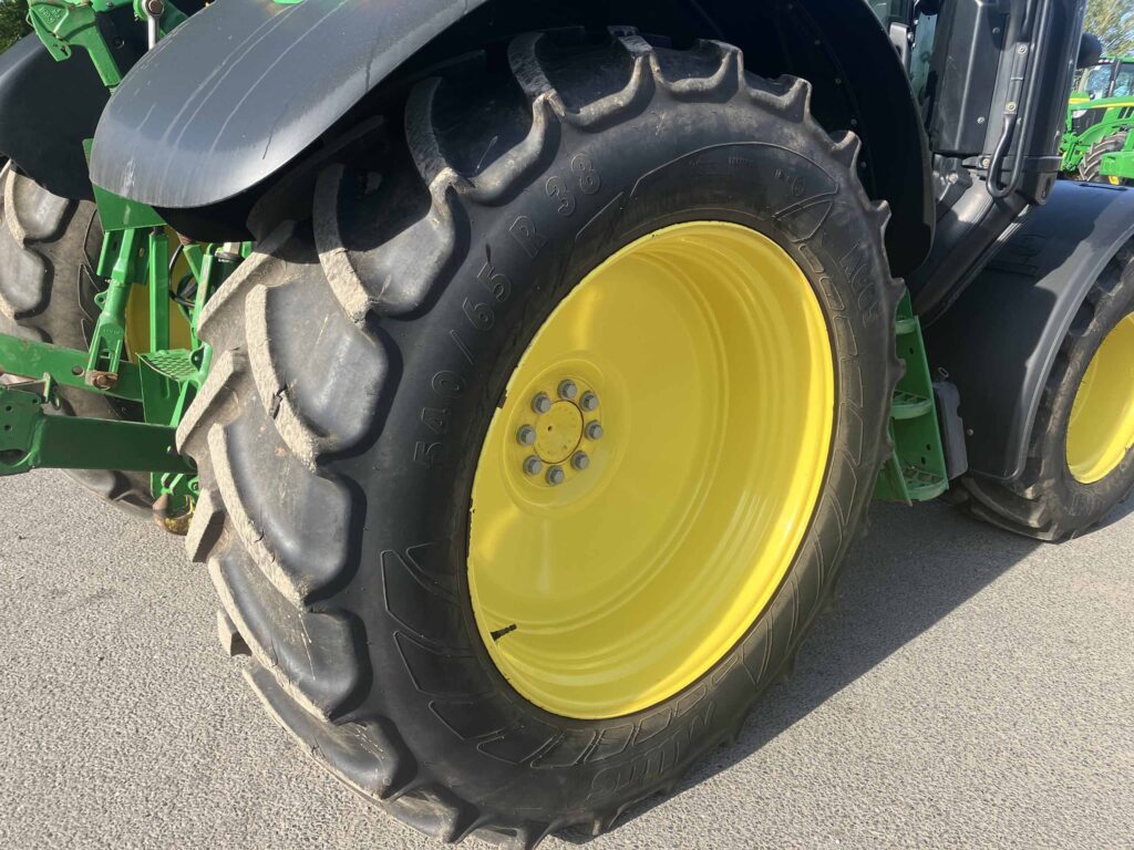 John Deere 6120M - Image 16