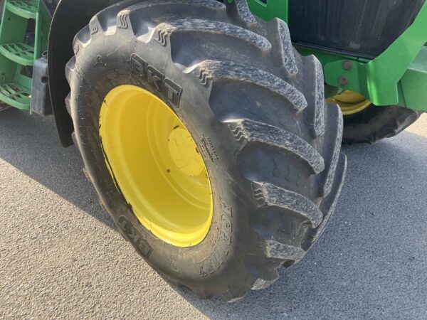 John Deere 6120M - Image 17