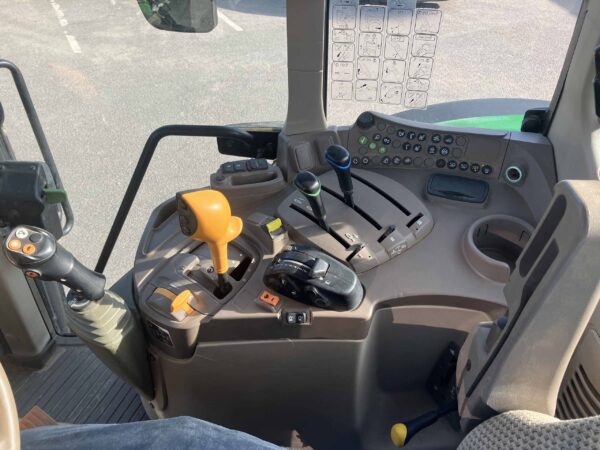 John Deere 6120M - Image 25