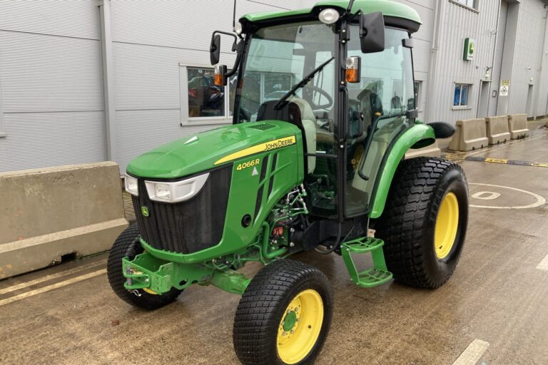 John Deere 4066R compact tractor