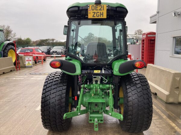 John Deere 4066R compact tractor - Image 4