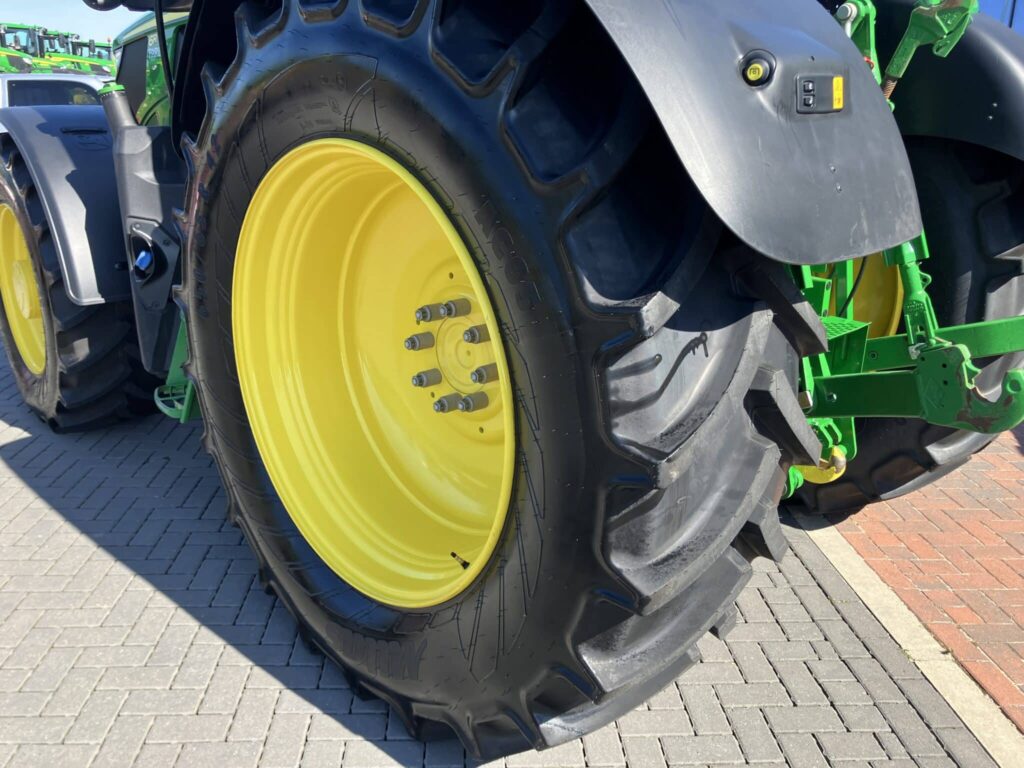 John Deere 6R 185 - Image 14