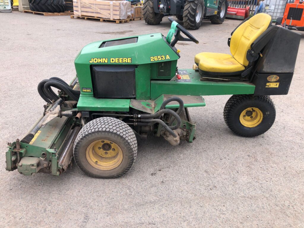 John Deere 2653A utility triple mower - Image 6