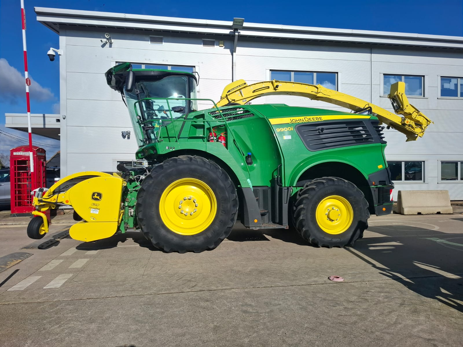 John Deere 9900