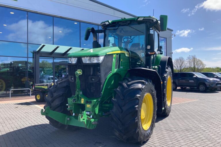 John Deere 7R 310
