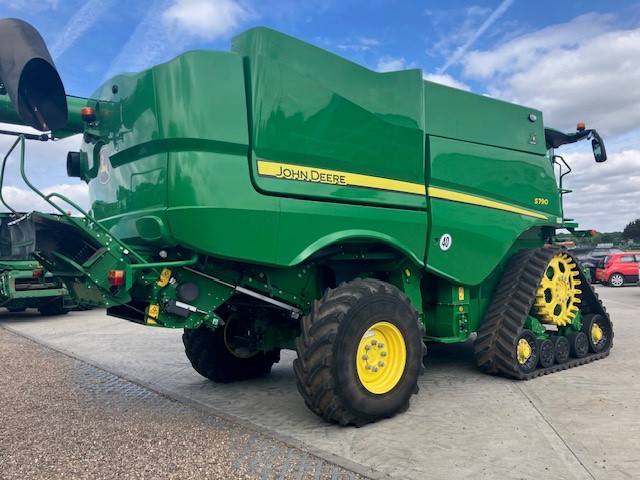 John Deere S790