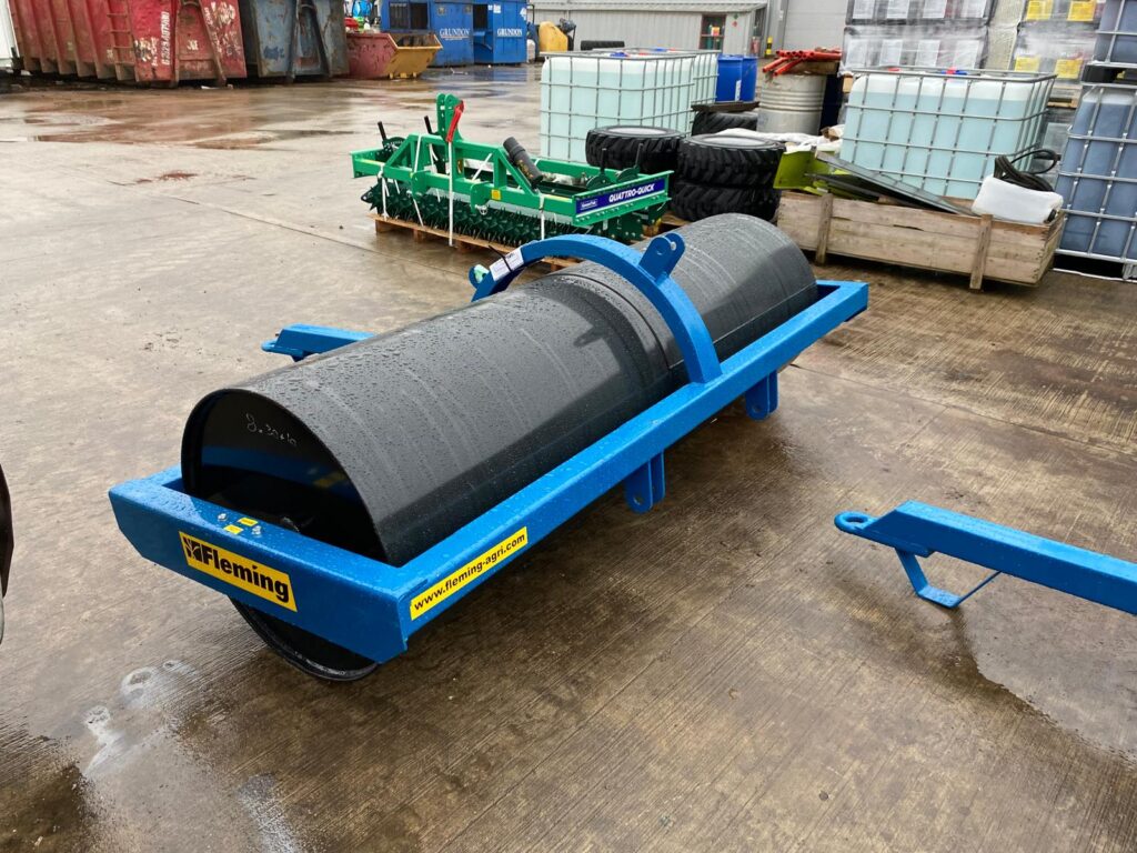 Fleming 83010 8 Foot Roller - Image 3