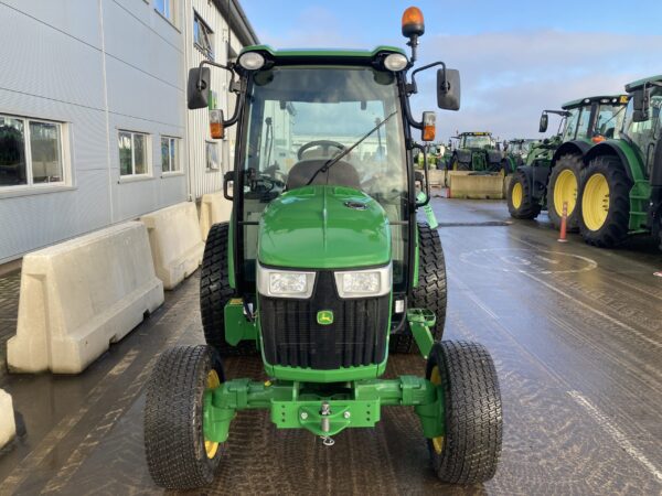 John Deere 4066R Compact Tractor - Image 8