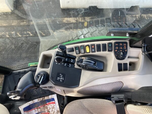 John Deere 4066R Compact Tractor - Image 12
