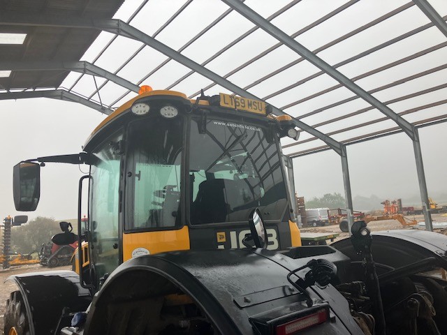 JCB 4220