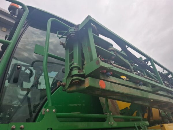 John Deere R4040i - Image 16