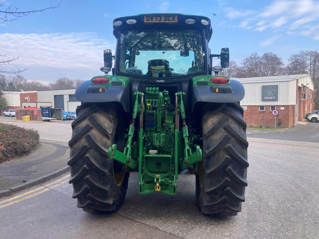 John Deere 6R 215